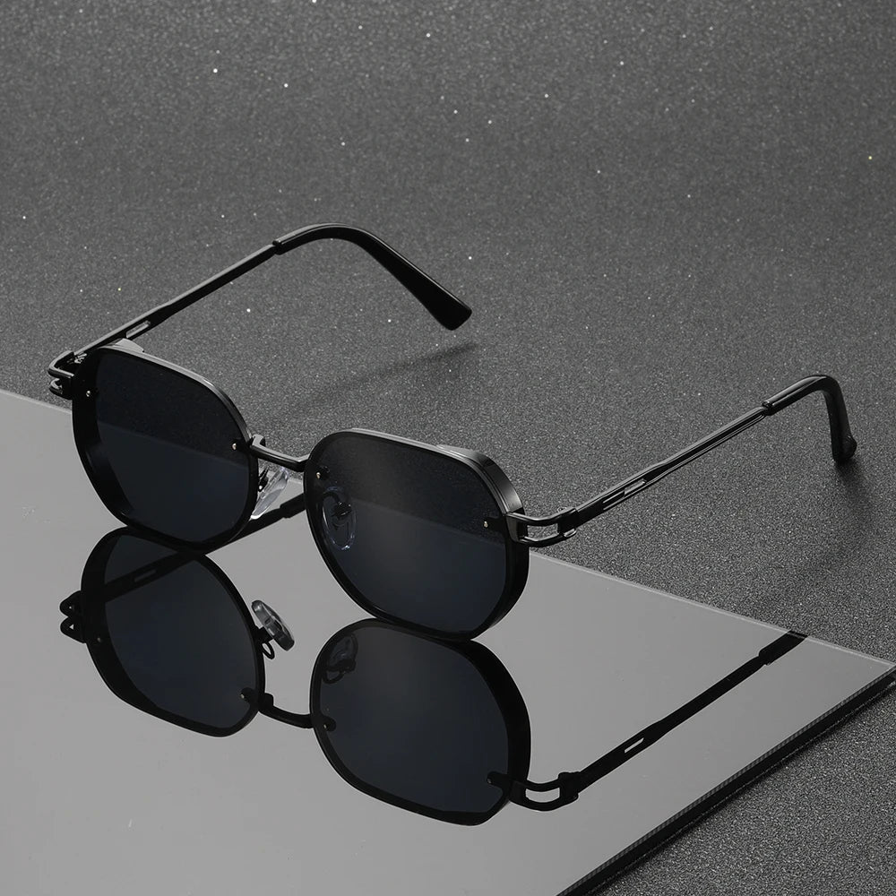 Pythagoras UV400 Square Sunglasses