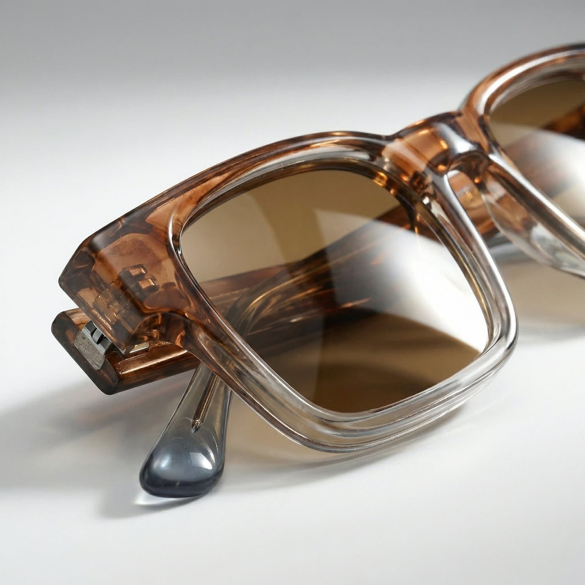 Odysseas UV400 Square Sunglasses